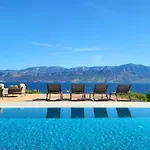 Brac Vila *